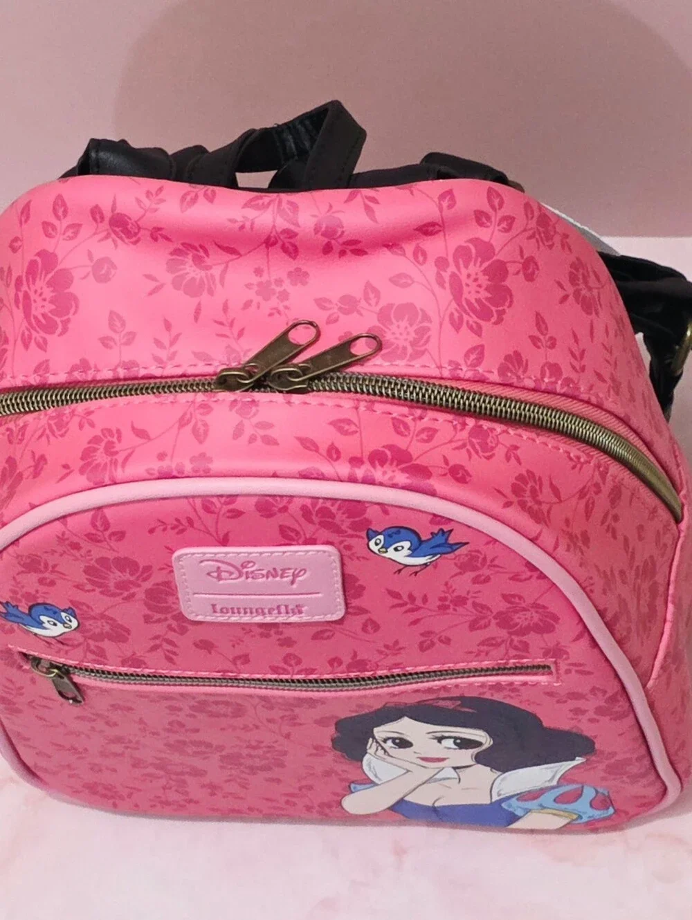 Brand New Loungefly Disney Red Sketch Potrait Snow White Mini Backpack